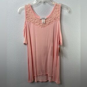 Accent S/M Cold Shoulder Blouse NWT